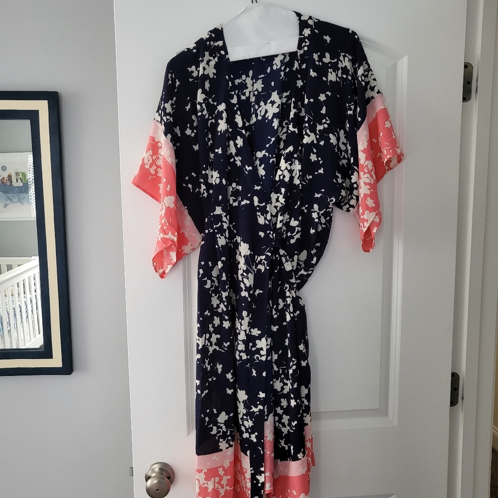 Maternity wrap dress
